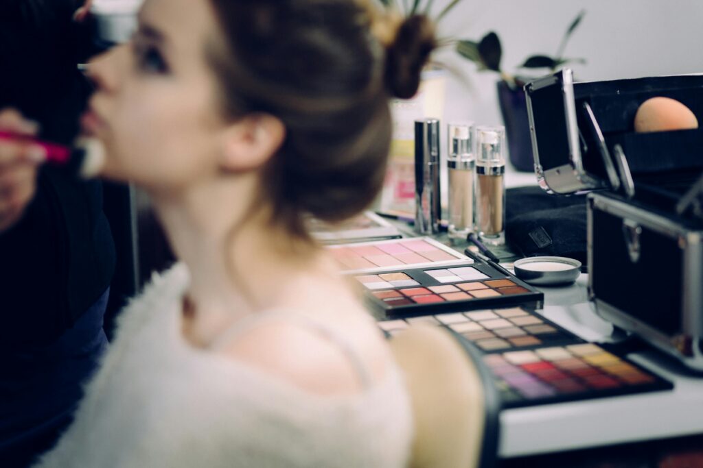 Con el Curso de Maquillaje, aprende todo lo necesario para trabajar como maquilladora profesional